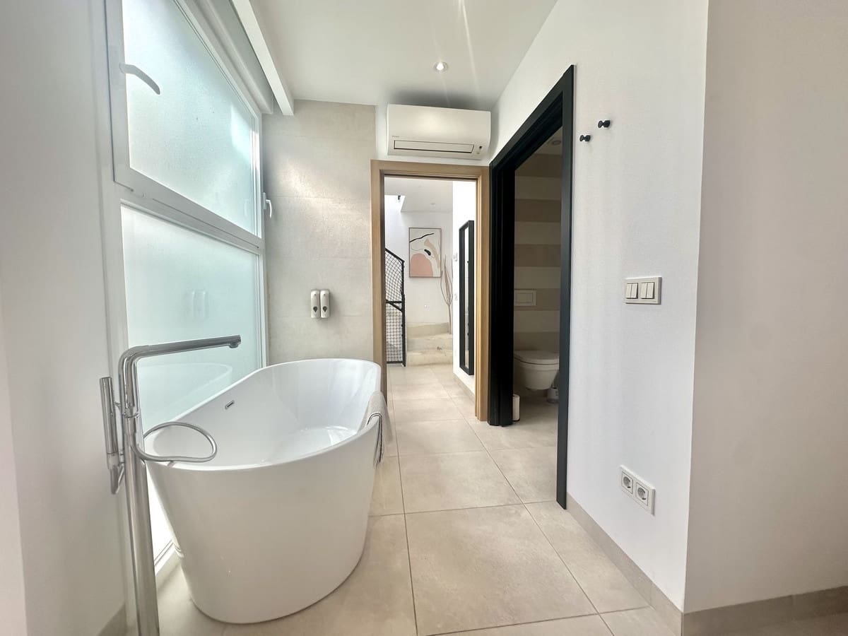 2 sypialnia Dom na sprzedaż w Marbella z basenem garażem - 590 000 € (Ref: 9537015)