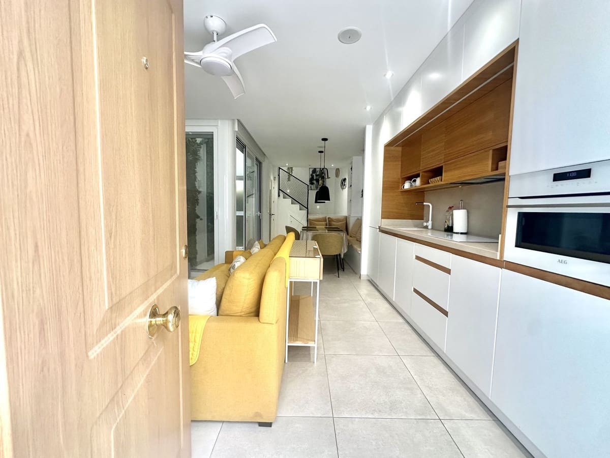 2 sypialnia Dom na sprzedaż w Marbella z basenem garażem - 590 000 € (Ref: 9537015)