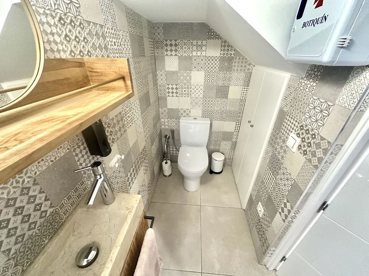 2 sypialnia Dom na sprzedaż w Marbella z basenem garażem - 590 000 € (Ref: 9537015)