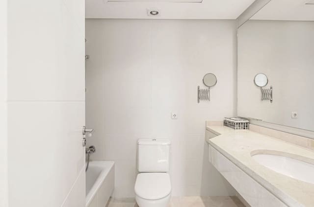 2 Zimmer Apartment zu verkaufen in Casares mit Pool Garage - 440.000 € (Ref: 9537016)