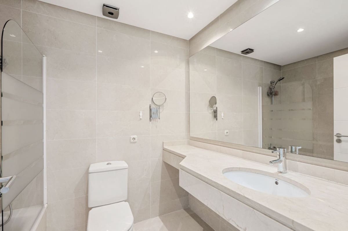 2 Zimmer Apartment zu verkaufen in Casares mit Pool Garage - 440.000 € (Ref: 9537016)