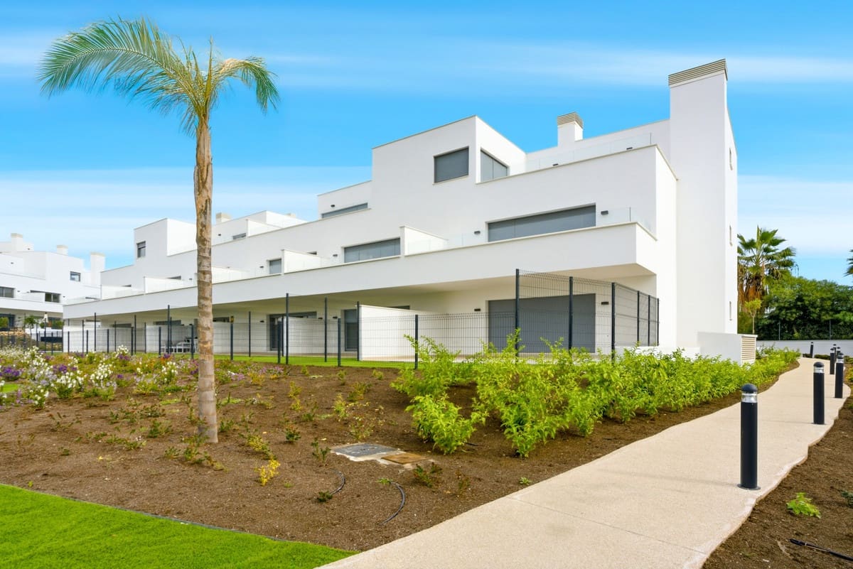 2 chambre Appartement à vendre à Estepona avec piscine garage - 445 000 € (Ref: 9537027)