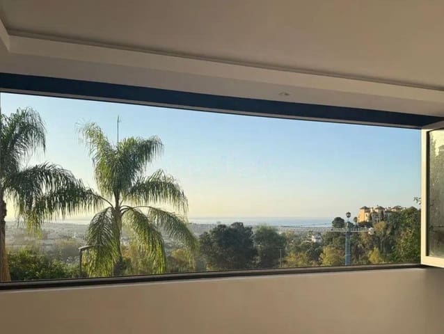 2 makuuhuone Huoneisto myytävänä paikassa La Quinta, Benahavís mukana uima-altaan 
autotalli - 445 000 € (Ref: 9537028)