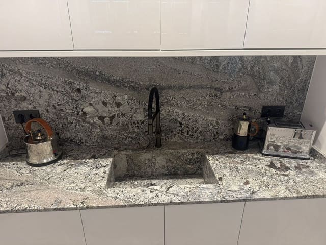 2 makuuhuone Huoneisto myytävänä paikassa La Quinta, Benahavís mukana uima-altaan 
autotalli - 445 000 € (Ref: 9537028)