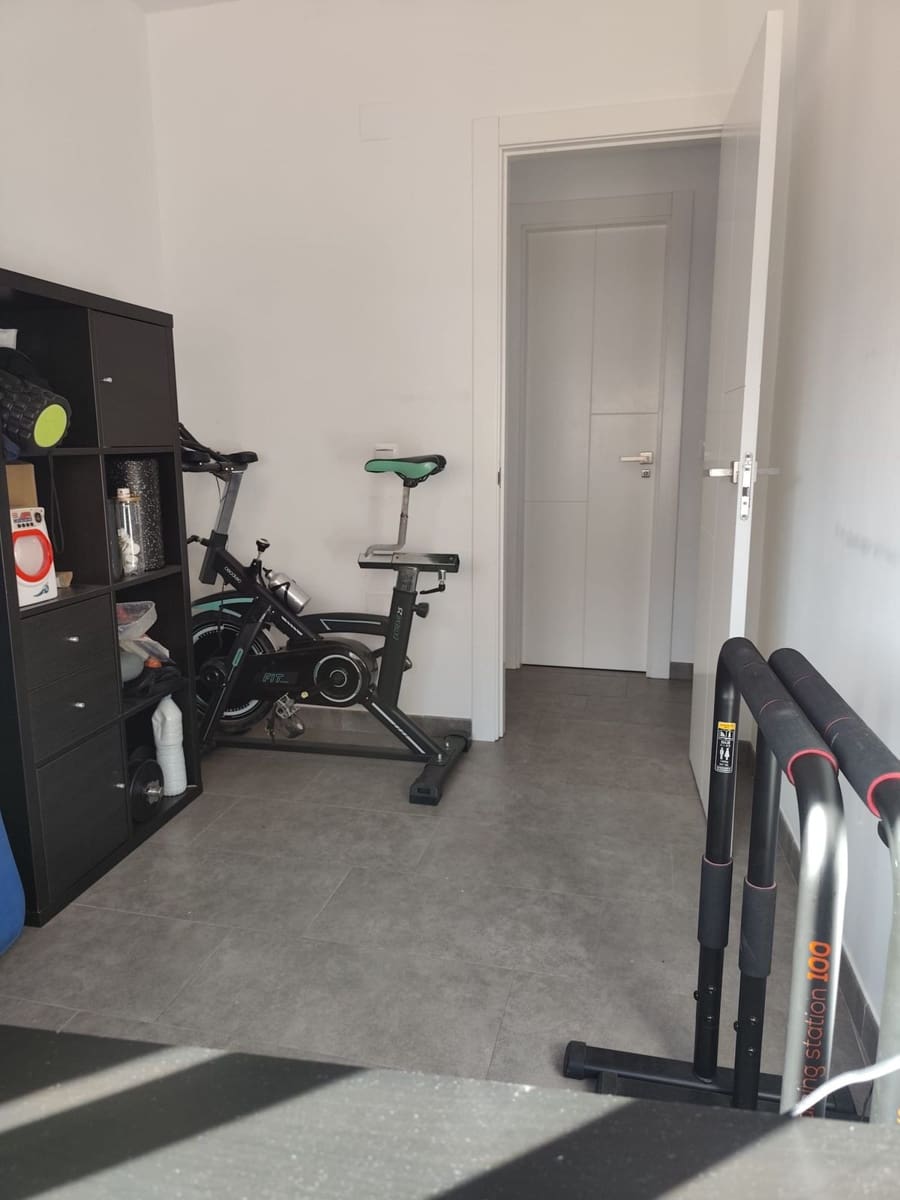 2 chambre Penthouse à vendre à Estepona avec piscine garage - 445 000 € (Ref: 9537029)