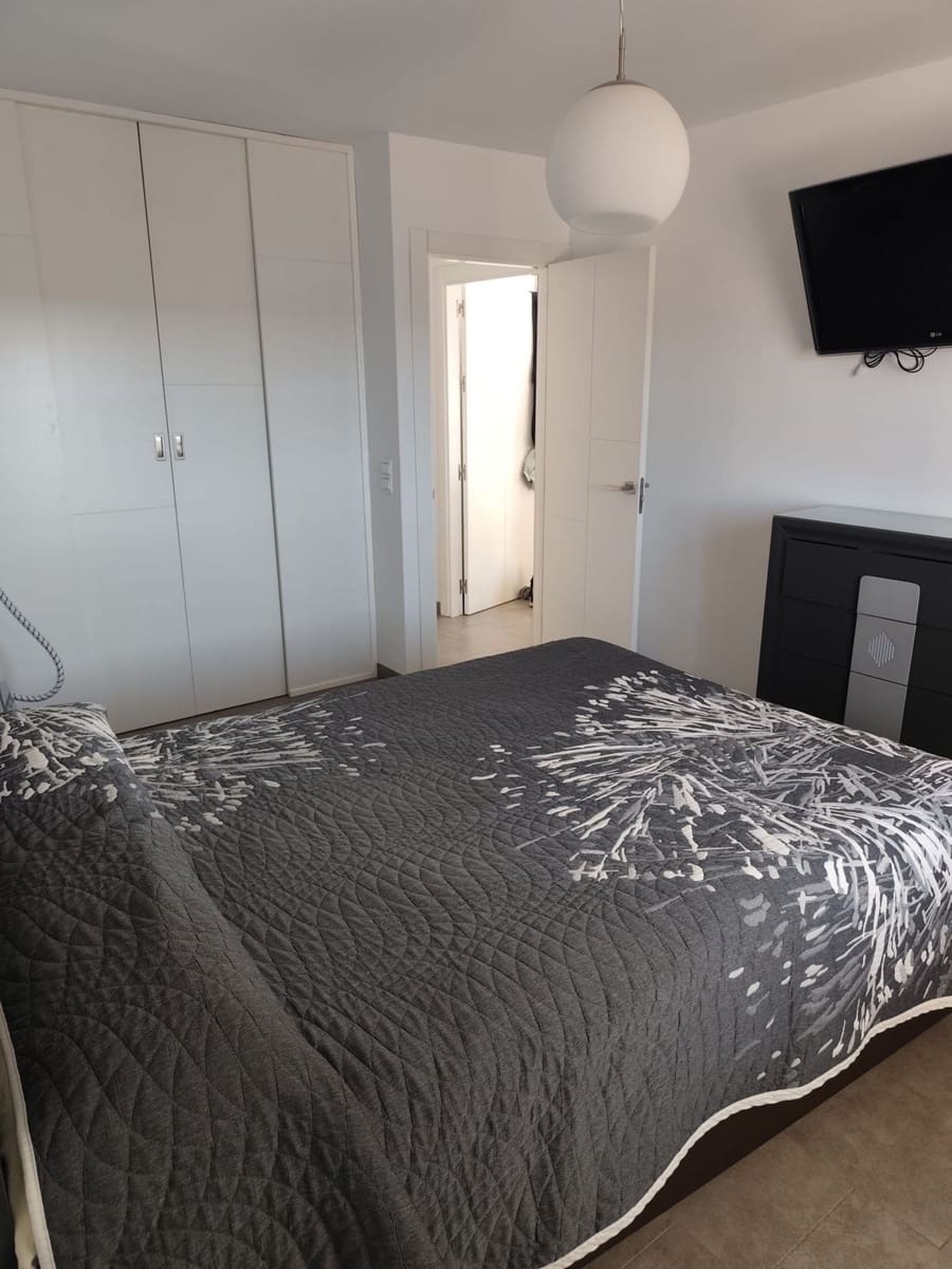 2 chambre Penthouse à vendre à Estepona avec piscine garage - 445 000 € (Ref: 9537029)