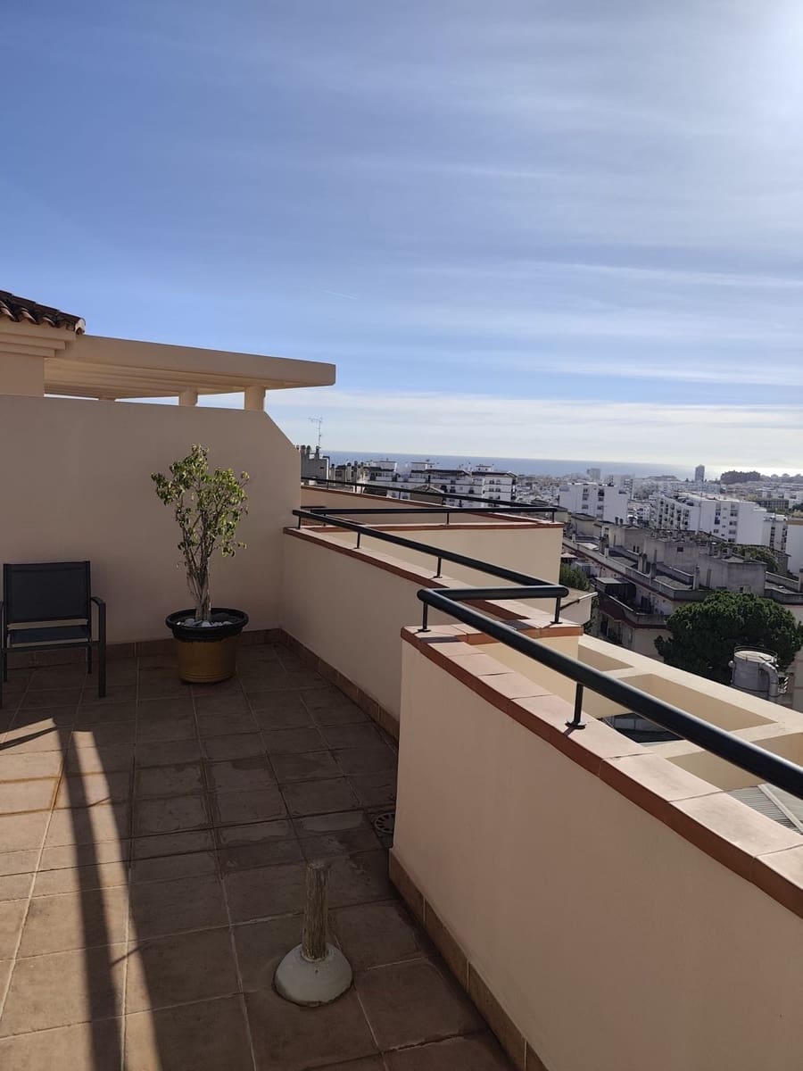 2 chambre Penthouse à vendre à Estepona avec piscine garage - 445 000 € (Ref: 9537029)