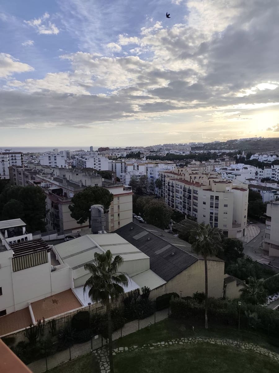 2 chambre Penthouse à vendre à Estepona avec piscine garage - 445 000 € (Ref: 9537029)