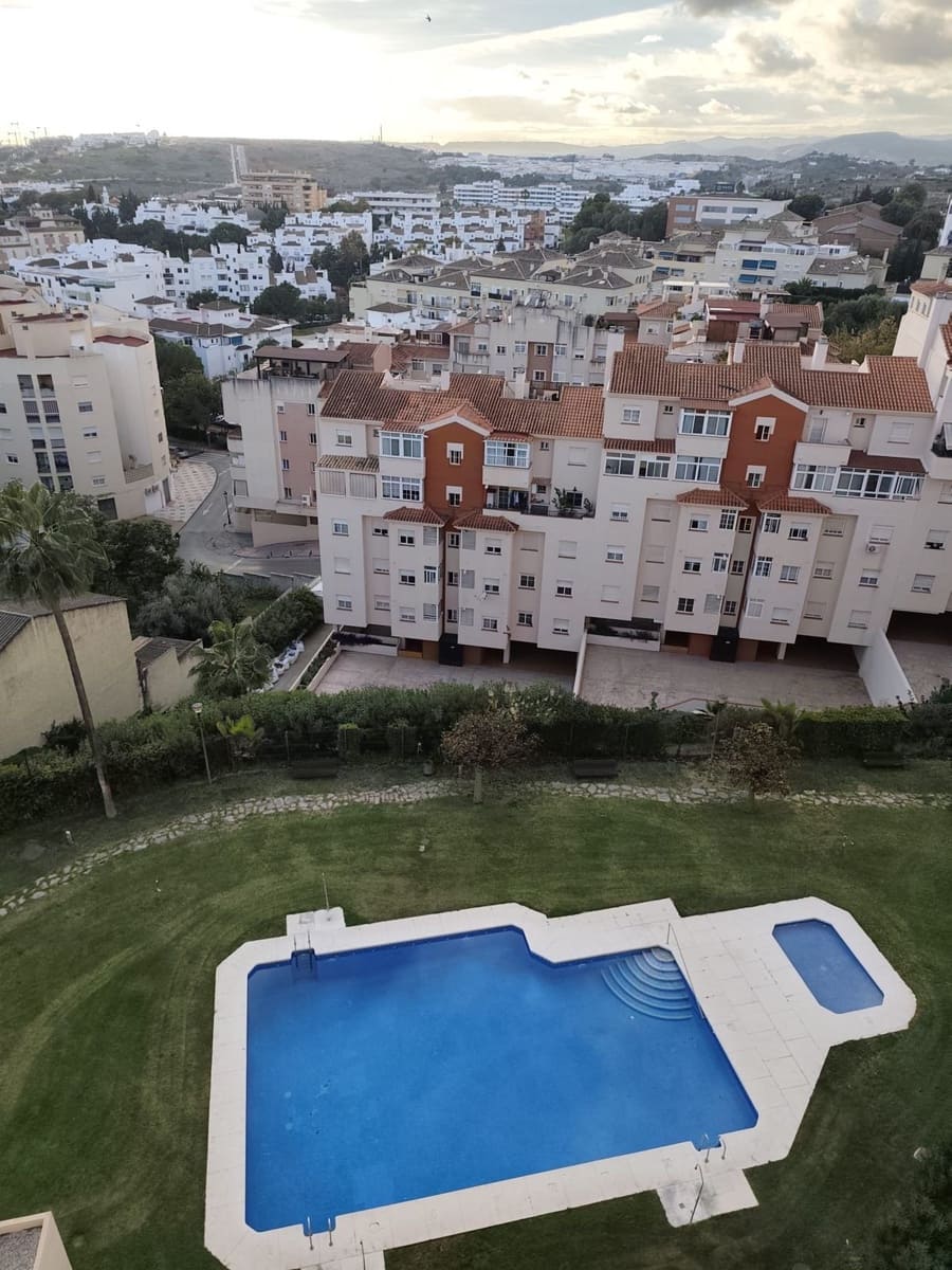 2 chambre Penthouse à vendre à Estepona avec piscine garage - 445 000 € (Ref: 9537029)