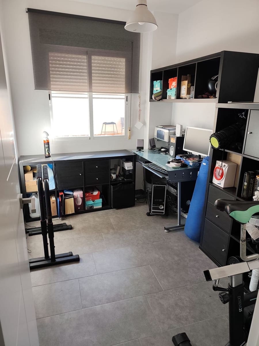 2 chambre Penthouse à vendre à Estepona avec piscine garage - 445 000 € (Ref: 9537029)