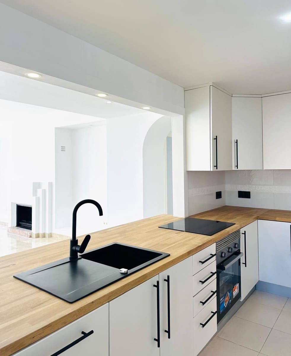 3 soveværelse Penthouse til salg i La Duquesa / Puerto de la Duquesa med swimmingpool garage - € 515.000 (Ref: 9541755)