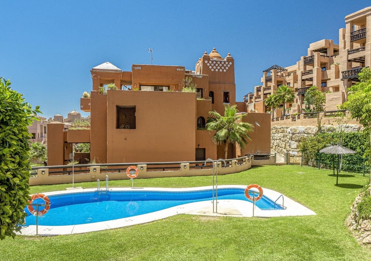 3 soveværelse Penthouse til salg i La Duquesa / Puerto de la Duquesa med swimmingpool garage - € 515.000 (Ref: 9541755)