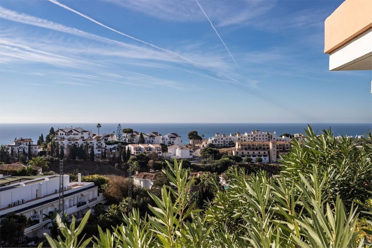 3 slaapkamer Appartement te koop in Miraflores met zwembad garage - € 595.000 (Ref: 9548994)