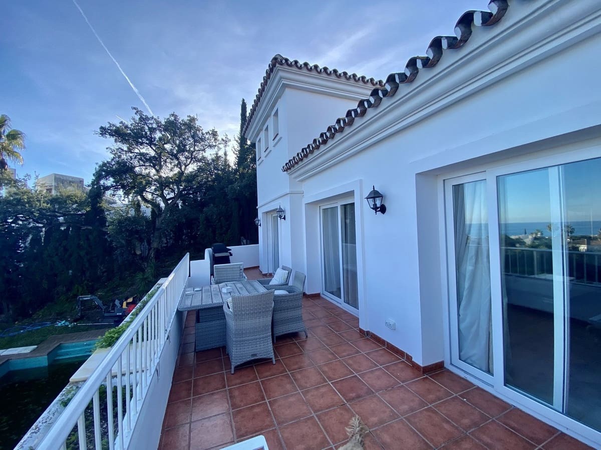 5 soverom Villa til salgs i Calahonda med svømmebasseng garasje - € 1 150 000 (Ref: 9549786)