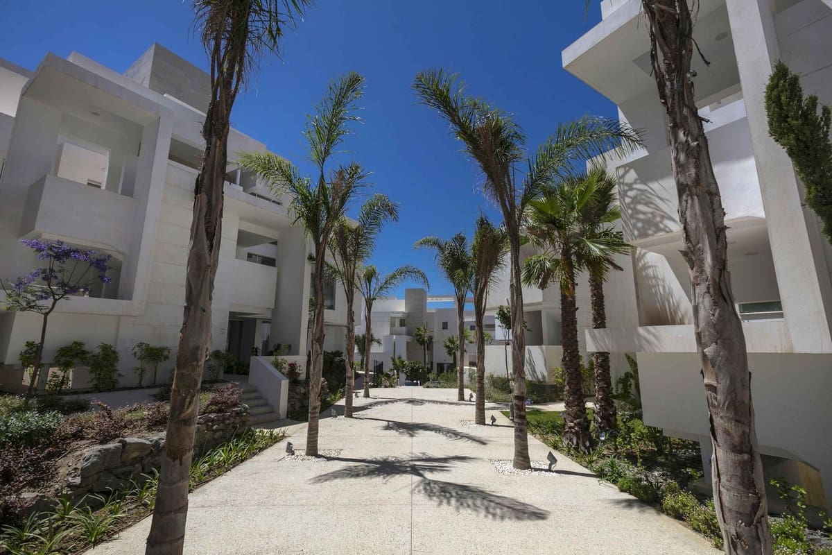 2 bedroom Apartment for sale in Ojen with pool garage - € 770,000 (Ref: 9549805)