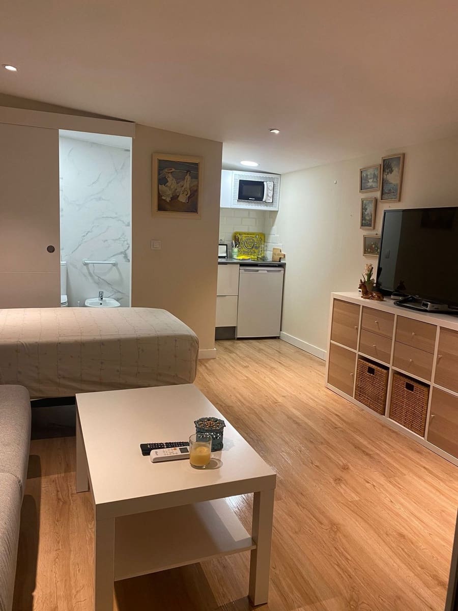 4 soveværelse Semi-Rækkehus til salg i Riviera del Sol med swimmingpool garage - € 460.000 (Ref: 9549807)