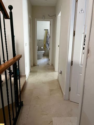 4 soveværelse Semi-Rækkehus til salg i Riviera del Sol, Mijas med swimmingpool garage - € 460.000 (Ref: 9549807)