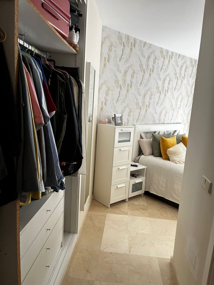 4 soveværelse Semi-Rækkehus til salg i Riviera del Sol med swimmingpool garage - € 460.000 (Ref: 9549807)