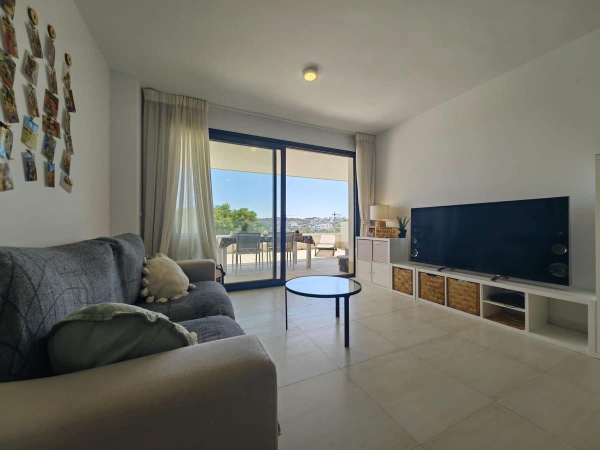 Apartamento de 3 habitaciones en Estepona en venta con piscina garaje - 485.000 € (Ref: 9549819)