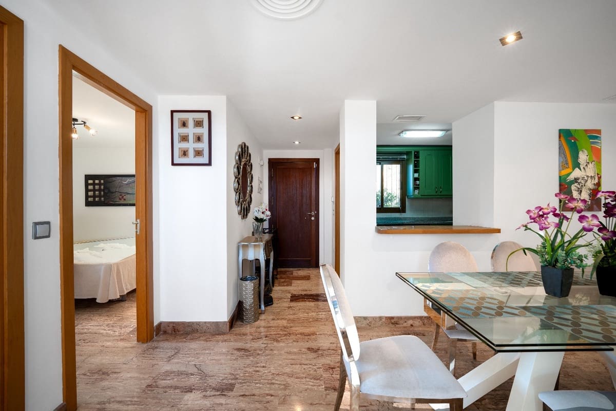 4 soverom Kjedet enebolig til salgs i Riviera del Sol med svømmebasseng garasje - € 549 000 (Ref: 9549820)