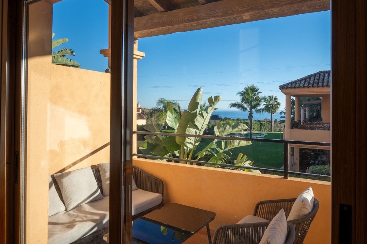 4 soverom Kjedet enebolig til salgs i Riviera del Sol med svømmebasseng garasje - € 549 000 (Ref: 9549820)