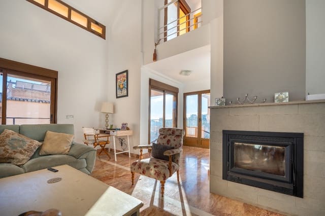 4 soverom Kjedet enebolig til salgs i Riviera del Sol, Mijas med svømmebasseng garasje - € 549 000 (Ref: 9549820)