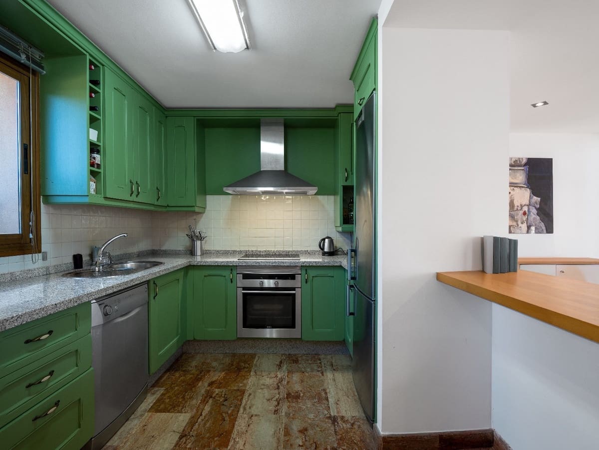 4 soverom Kjedet enebolig til salgs i Riviera del Sol med svømmebasseng garasje - € 549 000 (Ref: 9549820)