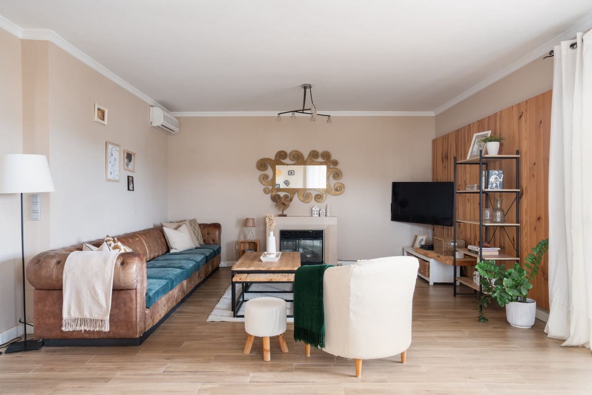 5 makuuhuone Huvila myytävänä paikassa La Sierrezuela mukana uima-altaan - 950 000 € (Ref: 9549873)