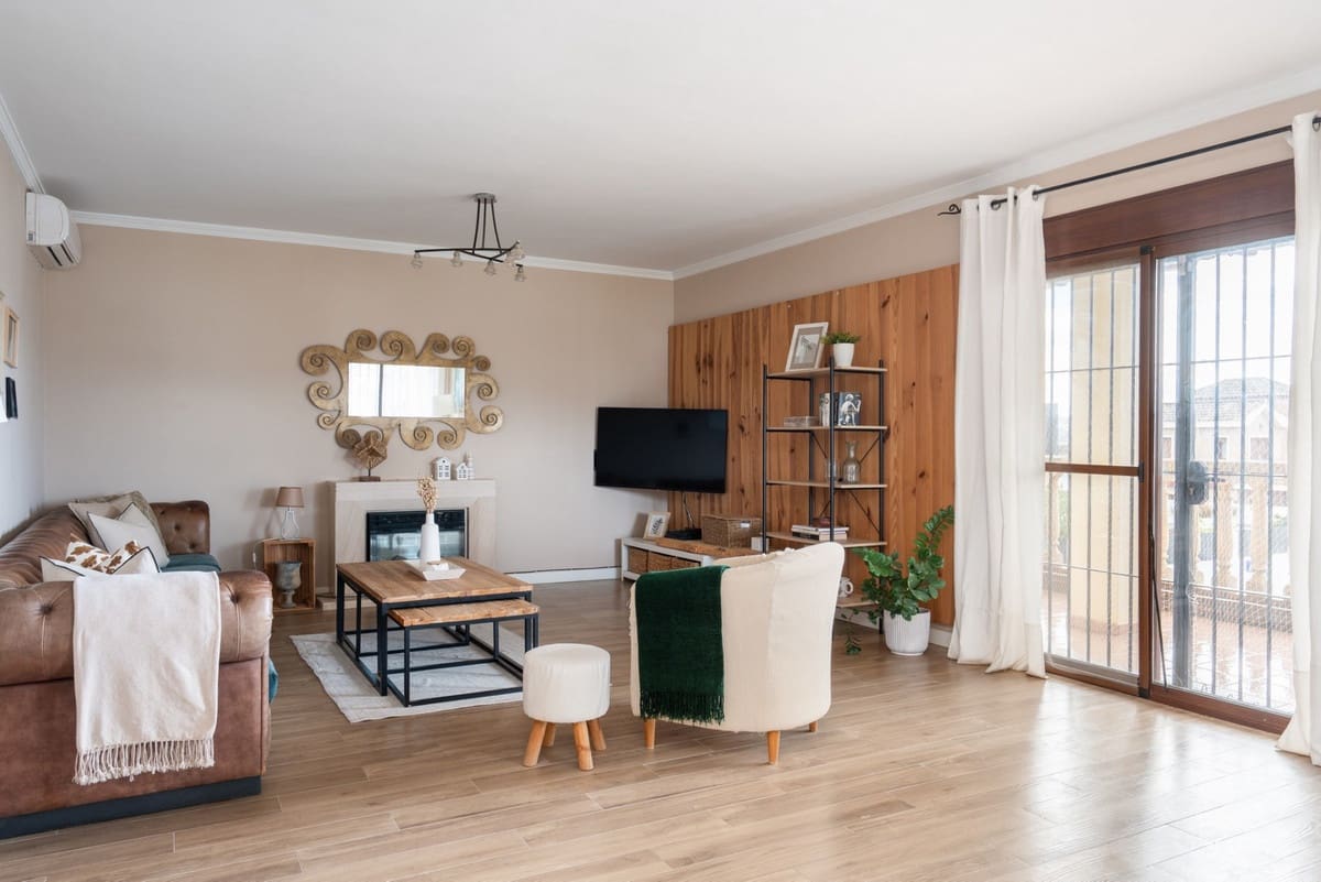 5 makuuhuone Huvila myytävänä paikassa La Sierrezuela mukana uima-altaan - 950 000 € (Ref: 9549873)