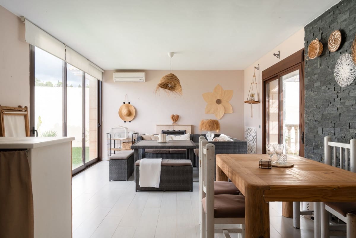 5 makuuhuone Huvila myytävänä paikassa La Sierrezuela mukana uima-altaan - 950 000 € (Ref: 9549873)