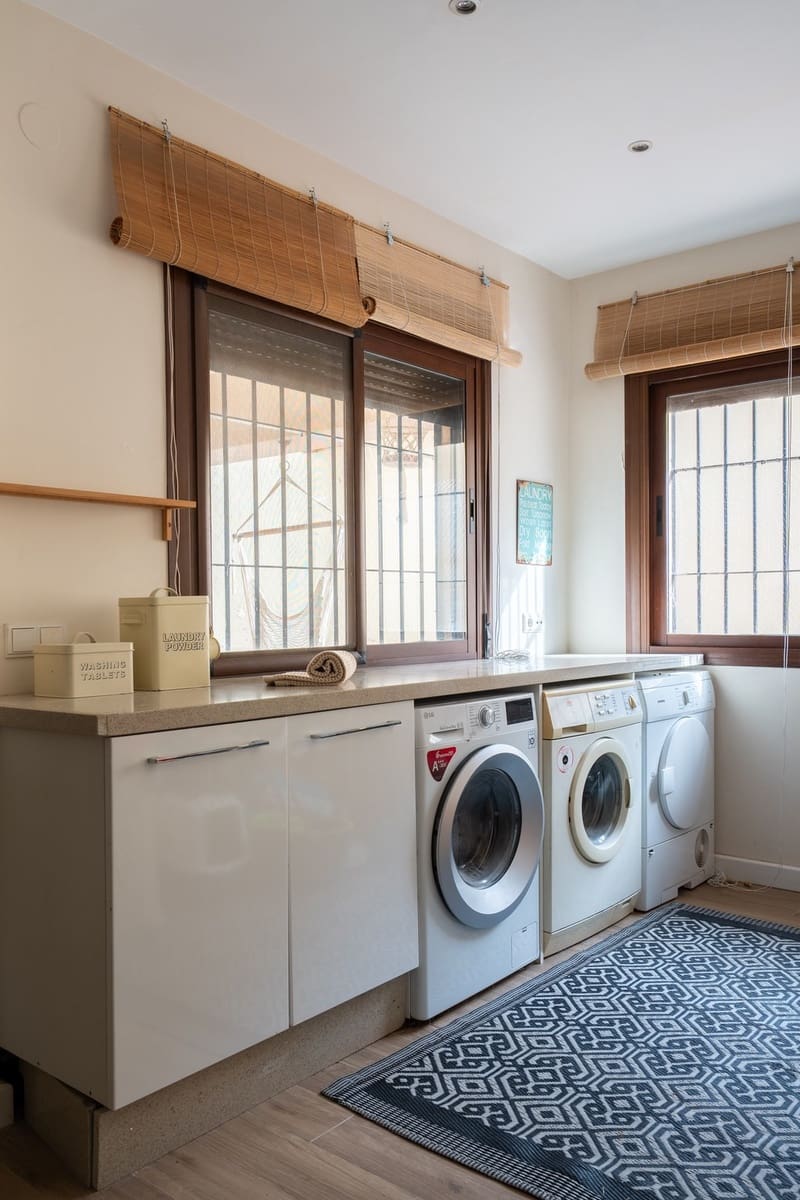 5 makuuhuone Huvila myytävänä paikassa La Sierrezuela mukana uima-altaan - 950 000 € (Ref: 9549873)