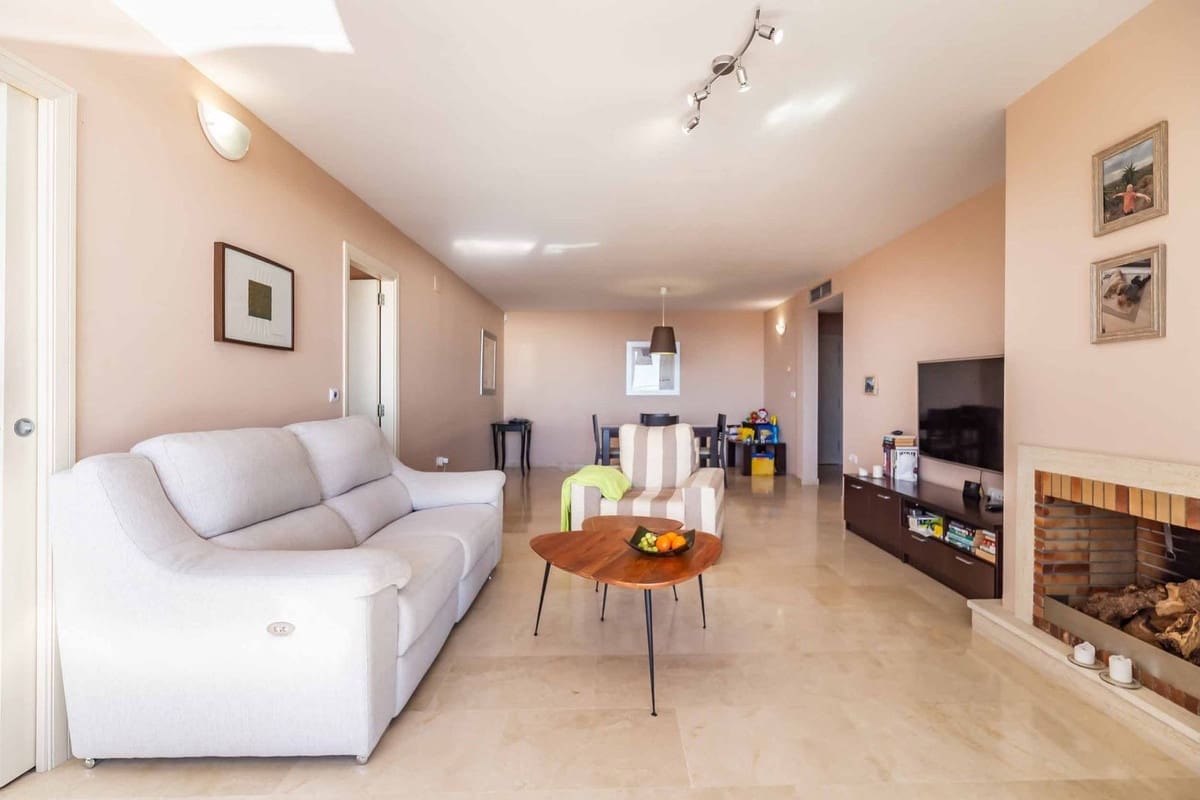 2 makuuhuone Huoneisto myytävänä paikassa Calahonda mukana uima-altaan 
autotalli - 419 000 € (Ref: 9549909)