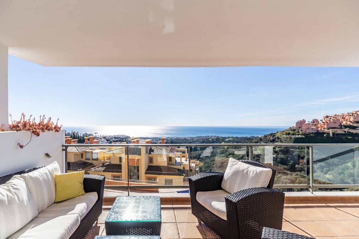 2 makuuhuone Huoneisto myytävänä paikassa Calahonda mukana uima-altaan 
autotalli - 419 000 € (Ref: 9549909)