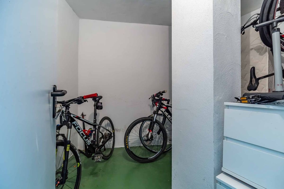 2 makuuhuone Huoneisto myytävänä paikassa Calahonda mukana uima-altaan 
autotalli - 419 000 € (Ref: 9549909)