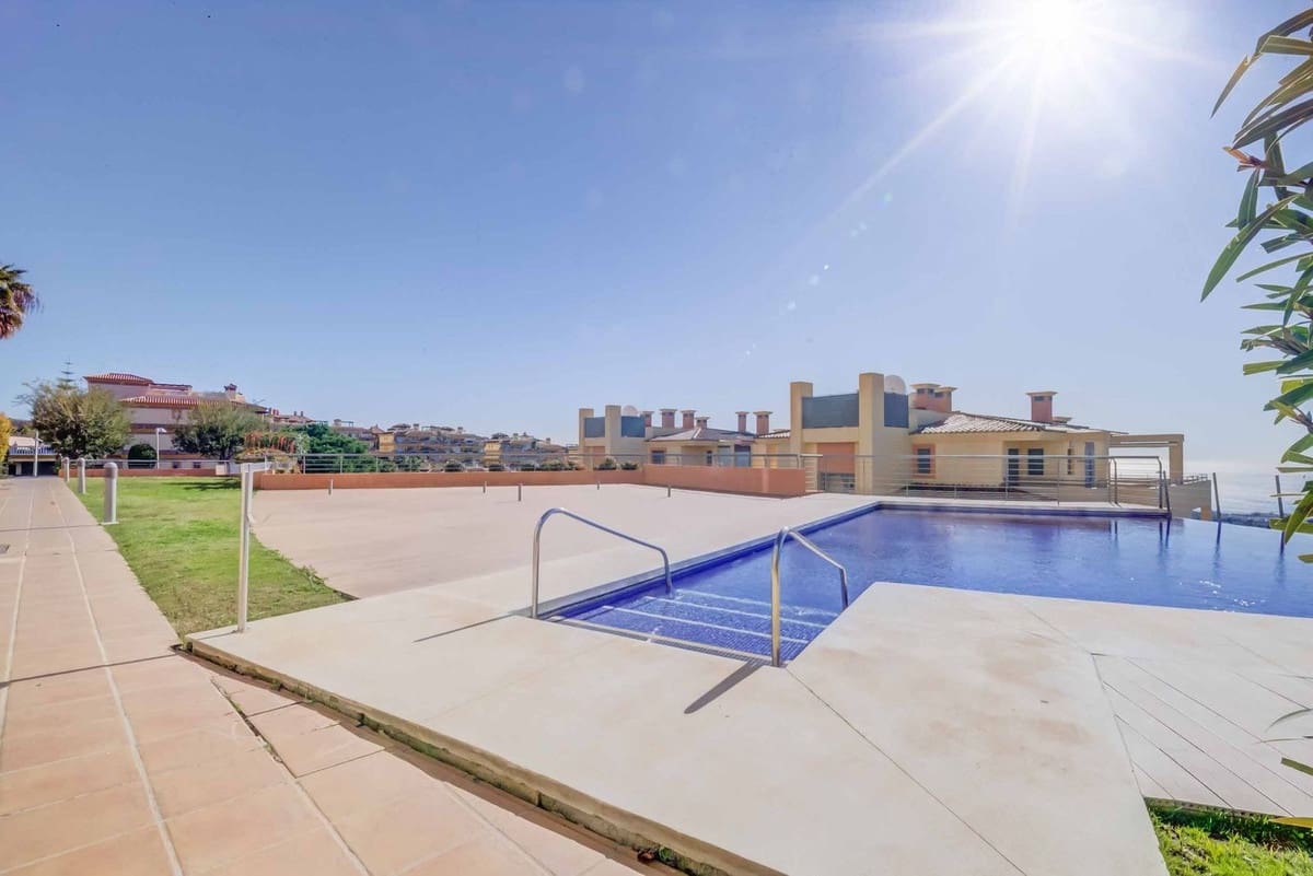 2 makuuhuone Huoneisto myytävänä paikassa Calahonda mukana uima-altaan 
autotalli - 419 000 € (Ref: 9549909)