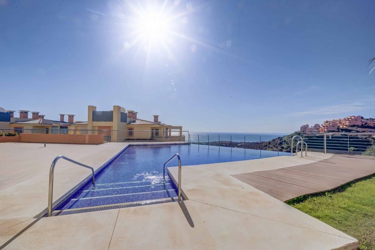 2 makuuhuone Huoneisto myytävänä paikassa Calahonda mukana uima-altaan 
autotalli - 419 000 € (Ref: 9549909)