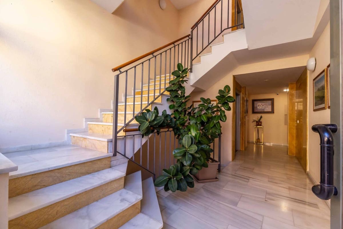 2 makuuhuone Huoneisto myytävänä paikassa Calahonda mukana uima-altaan 
autotalli - 419 000 € (Ref: 9549909)