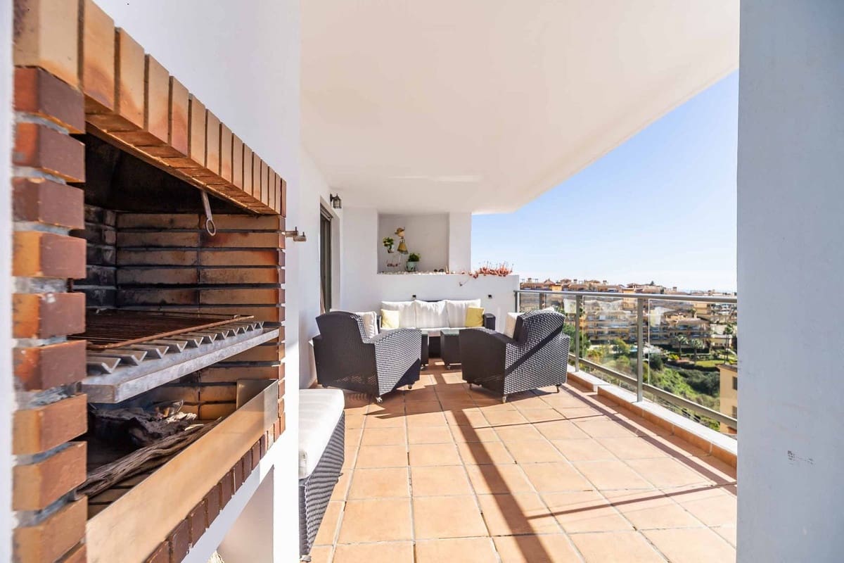 2 makuuhuone Huoneisto myytävänä paikassa Calahonda mukana uima-altaan 
autotalli - 419 000 € (Ref: 9549909)