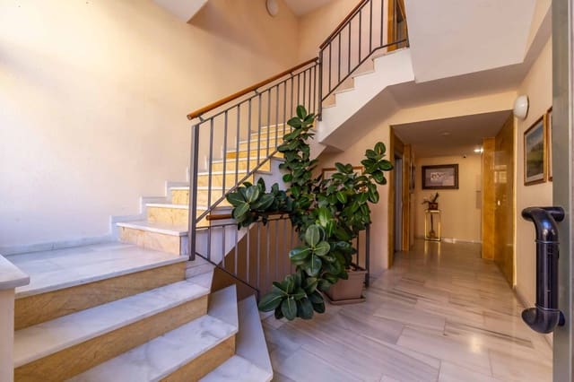 2 makuuhuone Huoneisto myytävänä paikassa Calahonda, Mijas mukana uima-altaan 
autotalli - 419 000 € (Ref: 9549909)