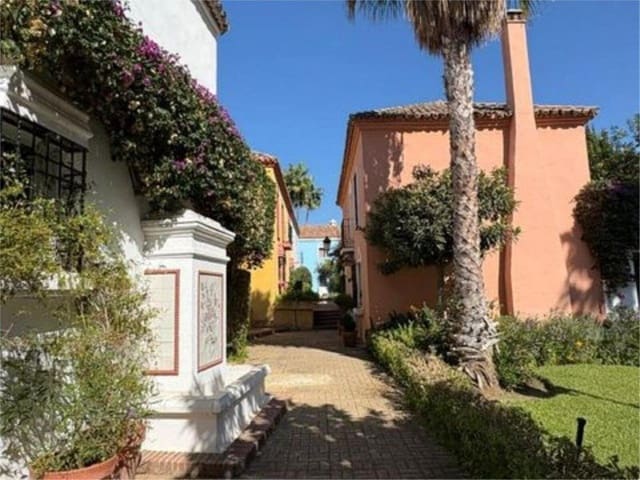 2 slaapkamer Huis te koop in Guadalmina Baja, Marbella met zwembad garage - € 689.000 (Ref: 9549921)