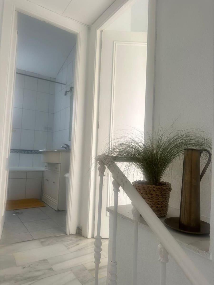 2 soveværelse Byhus til salg i La Reserva med swimmingpool garage - € 329.500 (Ref: 9549984)