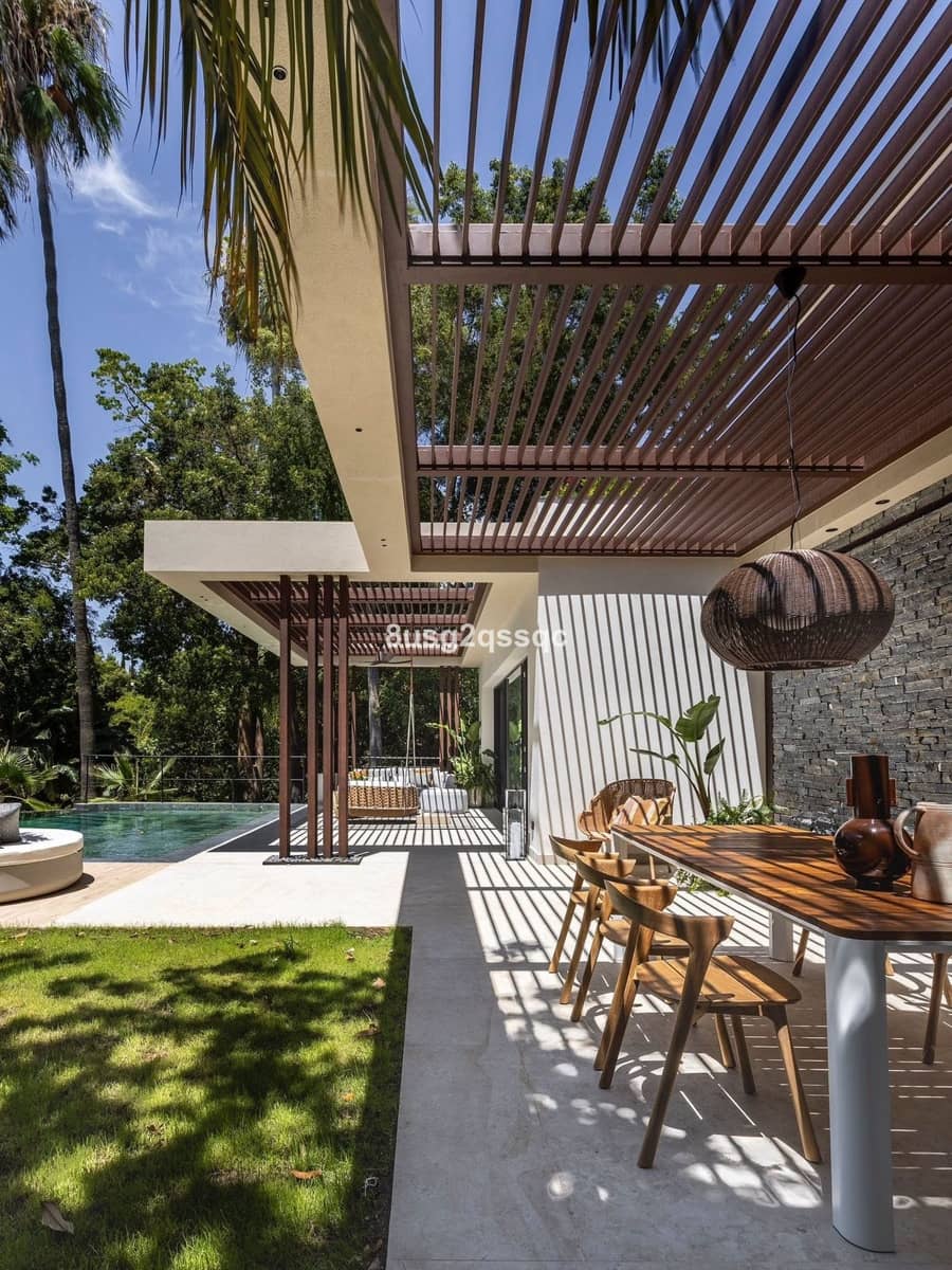 Chalet de 6 habitaciones en Marbella en venta con piscina garaje - 6.000.000 € (Ref: 9550007)