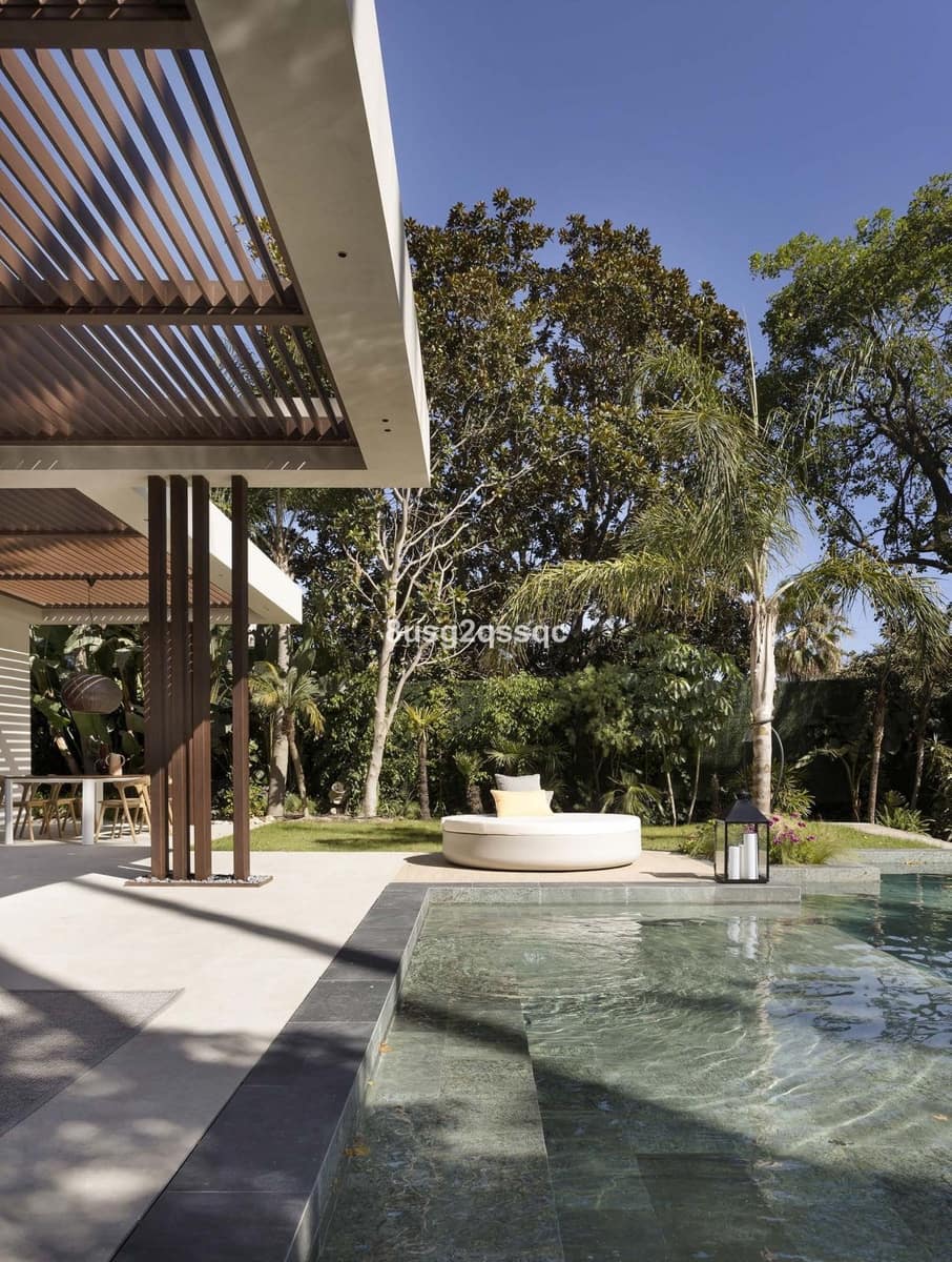 Chalet de 6 habitaciones en Marbella en venta con piscina garaje - 6.000.000 € (Ref: 9550007)