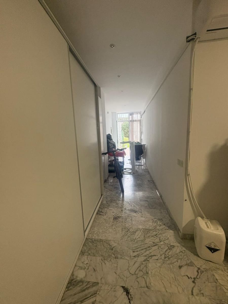 1 soveværelse Lejlighed til salg i Estepona med swimmingpool garage - € 205.000 (Ref: 9550014)