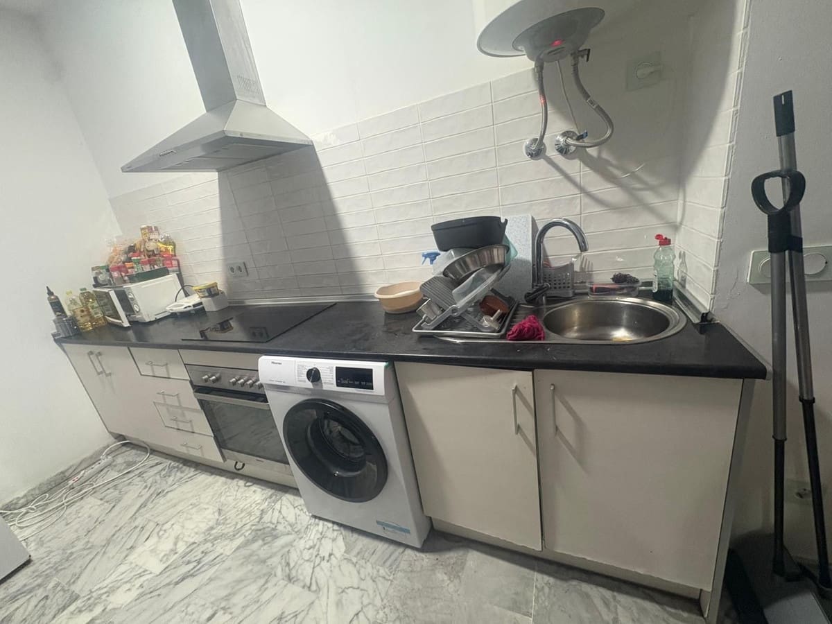 1 soveværelse Lejlighed til salg i Estepona med swimmingpool garage - € 205.000 (Ref: 9550014)