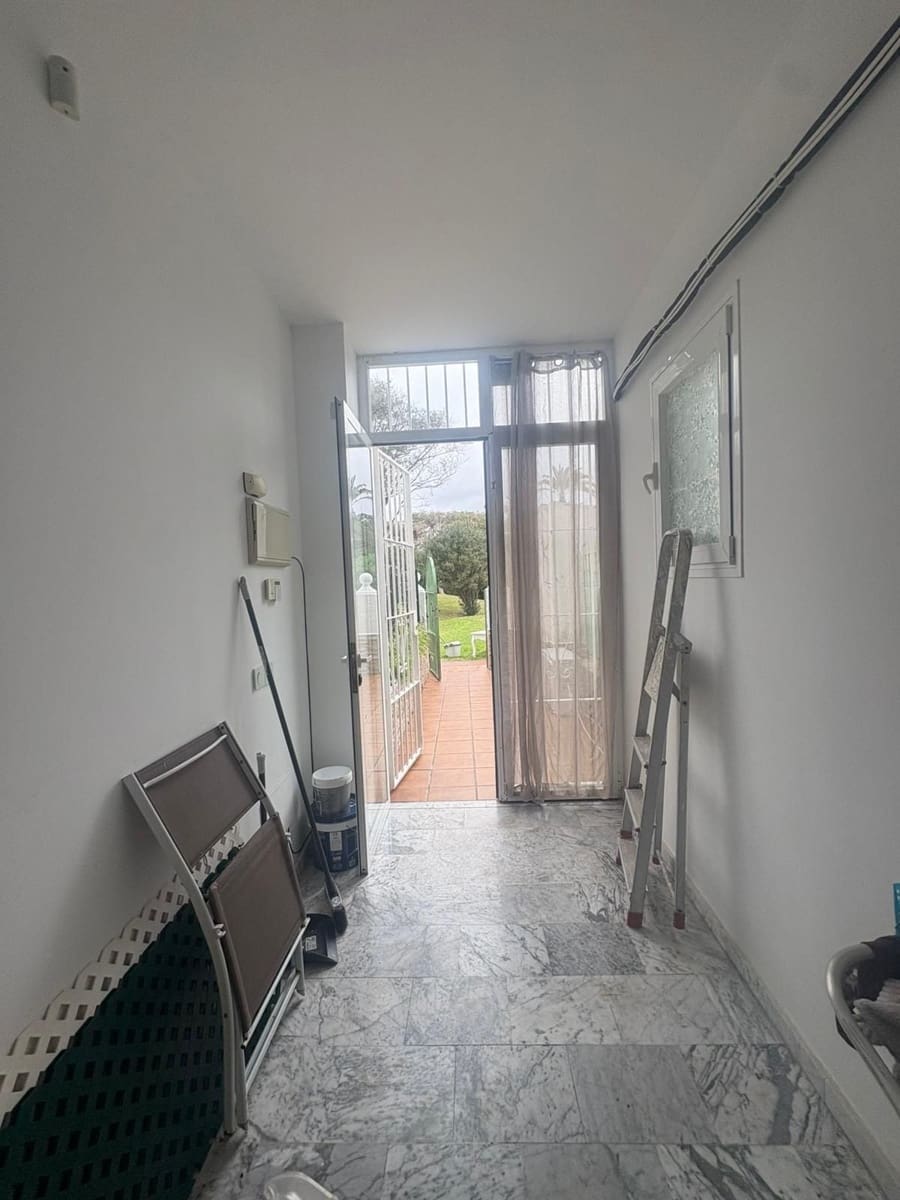 1 soveværelse Lejlighed til salg i Estepona med swimmingpool garage - € 205.000 (Ref: 9550014)