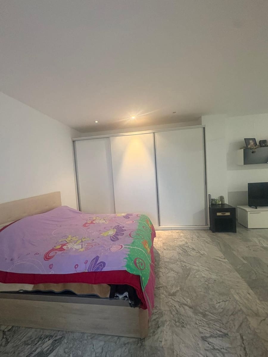 1 soveværelse Lejlighed til salg i Estepona med swimmingpool garage - € 205.000 (Ref: 9550014)