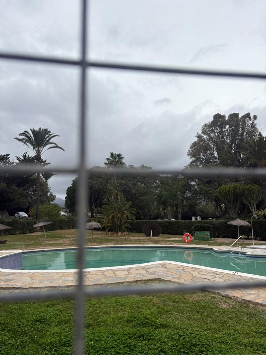 1 soveværelse Lejlighed til salg i Estepona med swimmingpool garage - € 205.000 (Ref: 9550014)