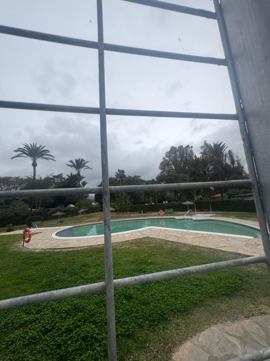 1 soveværelse Lejlighed til salg i Estepona med swimmingpool garage - € 205.000 (Ref: 9550014)