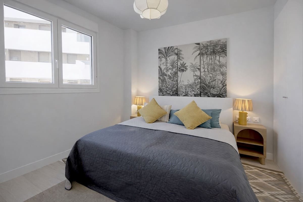 2 sovrum Takvåning till salu i Estepona med pool garage - 450 000 € (Ref: 9550028)